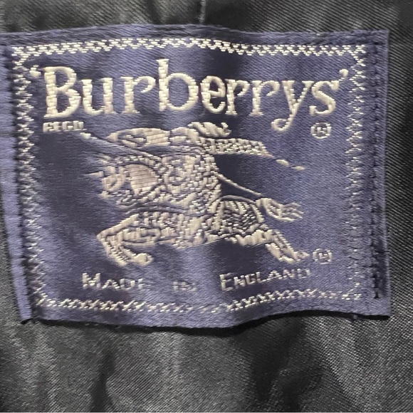 Vintage Burberrys Red Trench Coat - Picture 9 of 15